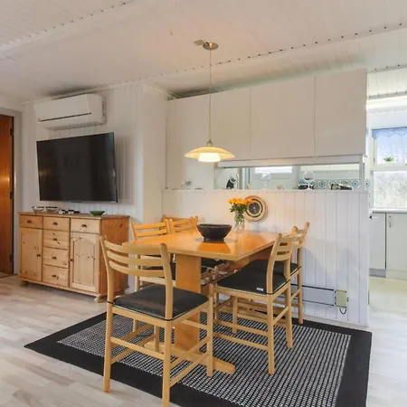 Florencia - 450m From The Sea In Nw Jutland By Interhome Løkken